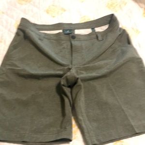 G.H. Bass 33 Waist shorts